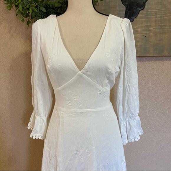 NWOT Lulus In the Meadow White Embroidered Backless Mini Dress - Picture 5 of 13